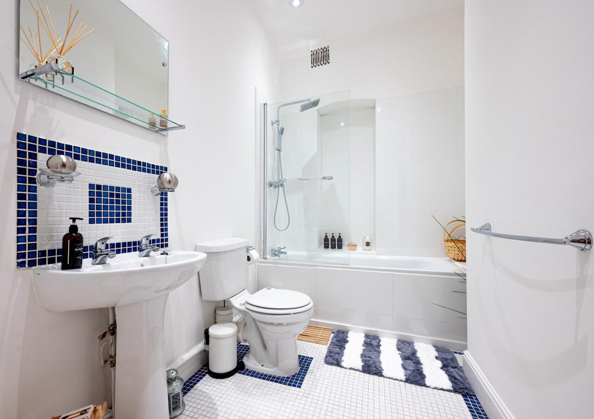 One-Bed Flat, Kensington, Bank Payment To The Host Within 24H From The Reservation Apartment ลอนดอน ภายนอก รูปภาพ