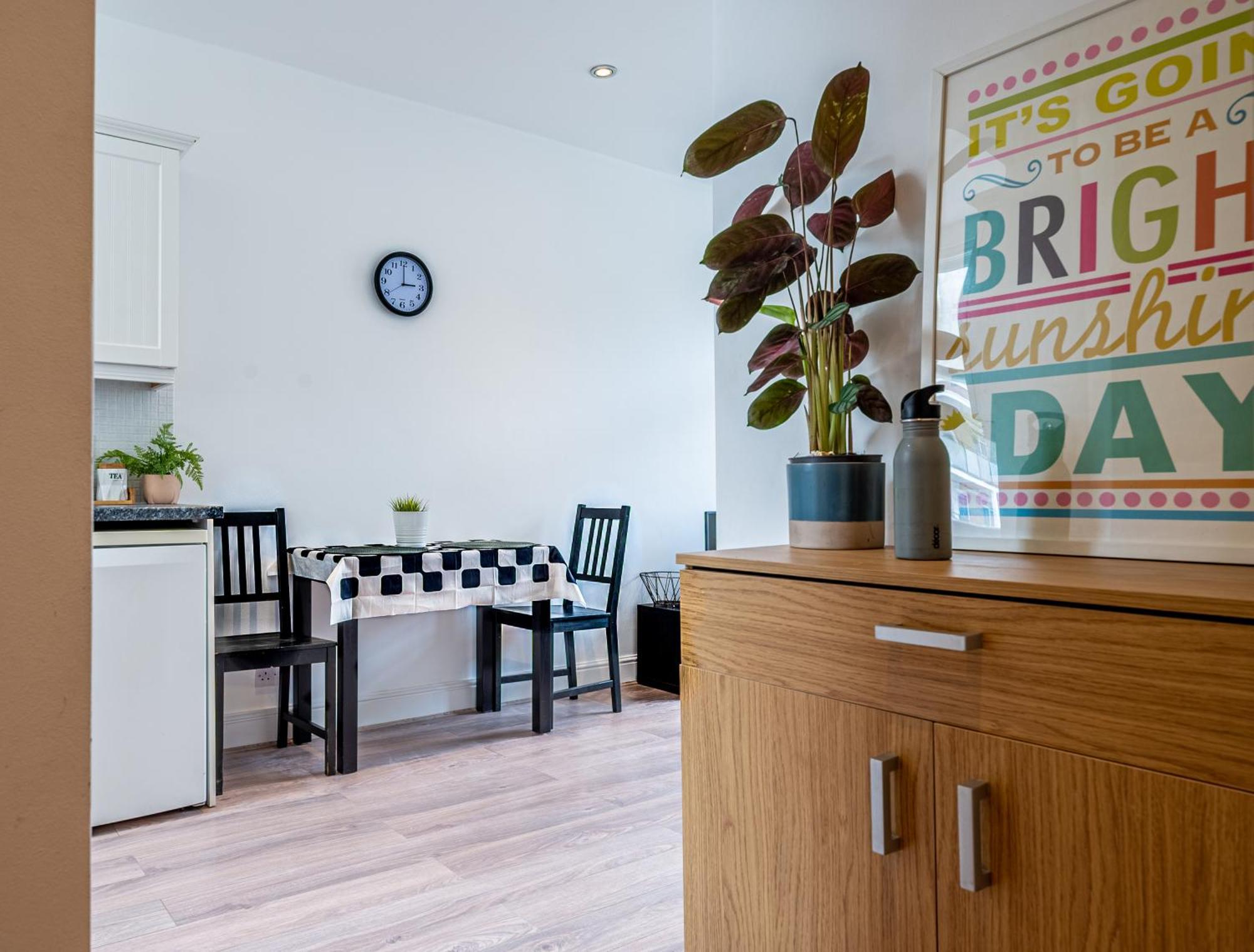 One-Bed Flat, Kensington, Bank Payment To The Host Within 24H From The Reservation Apartment ลอนดอน ภายนอก รูปภาพ