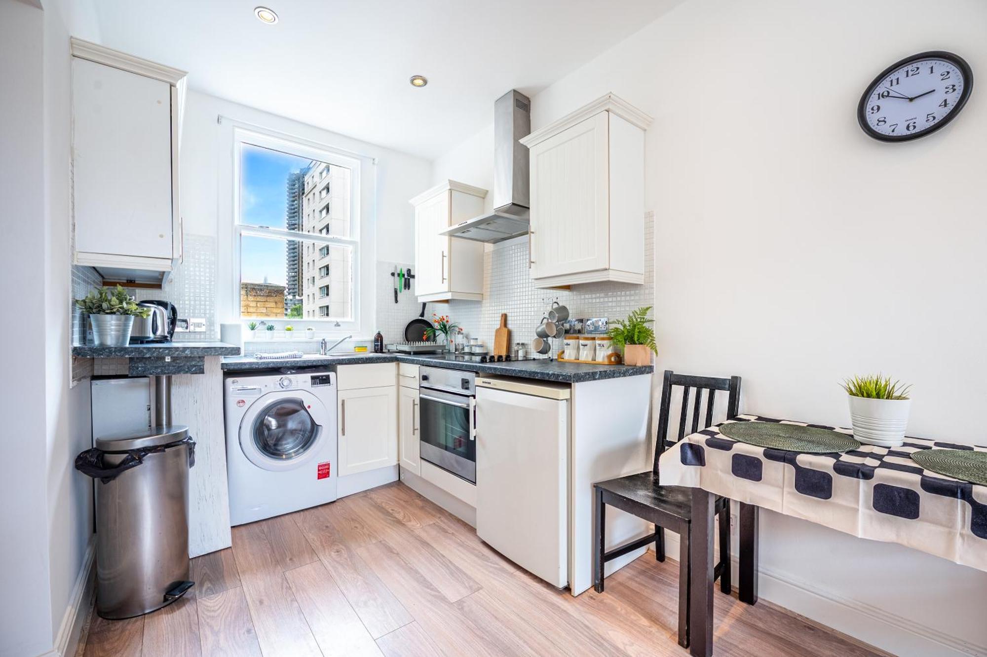 One-Bed Flat, Kensington, Bank Payment To The Host Within 24H From The Reservation Apartment ลอนดอน ภายนอก รูปภาพ